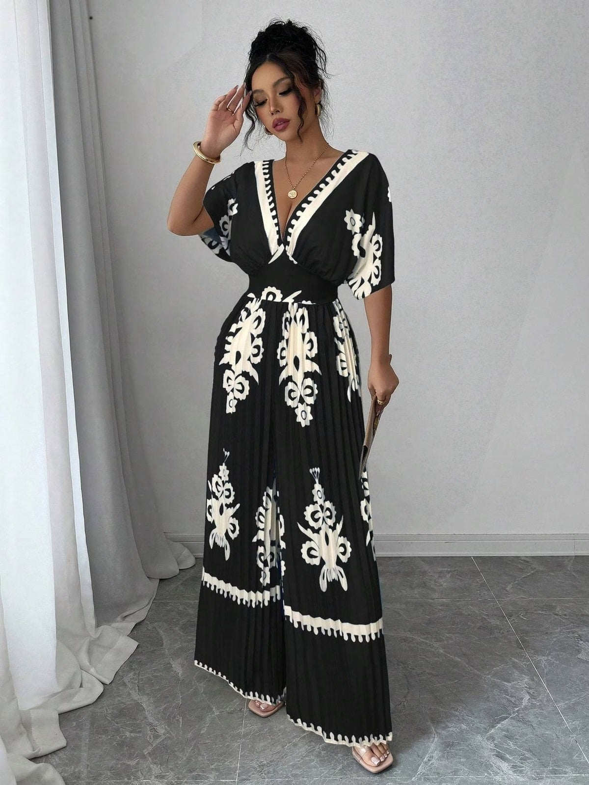 Chic Women’s V-Neck Jumpsuit with Waist-Cinching Fit – Elegant Wide-Leg Fashion Outfit